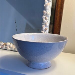 Modern Ceramic Bowl in Subtle Gray